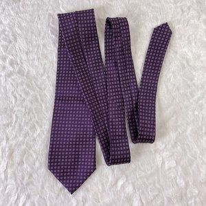 Van Heusen 100% silk neck tie Geometric Foulard Purple White Stain Shield